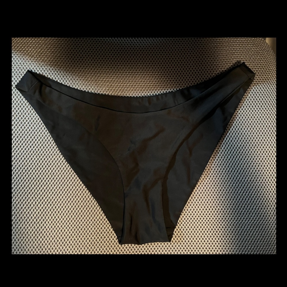 Kulani Kinis Minimal Full Coverage